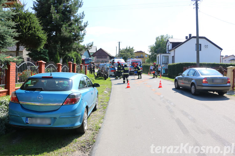 Wypadek w Faliszówce. Dwóch mężczyzn przygniecionych przez motocykl