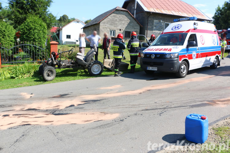 Wypadek w Faliszówce. Dwóch mężczyzn przygniecionych przez motocykl