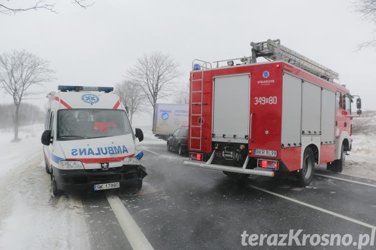 Wypadek w Klimkówce, zderzenie OSP i karetki