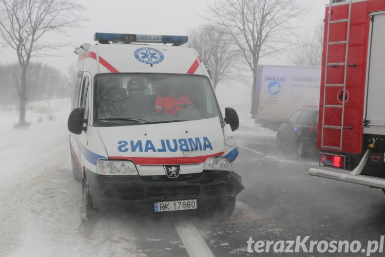 Wypadek w Klimkówce, zderzenie OSP i karetki