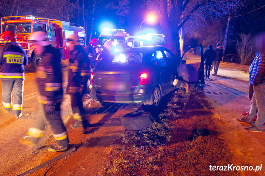 Wypadek w Krośnie, zderzenie dwóch samochodów