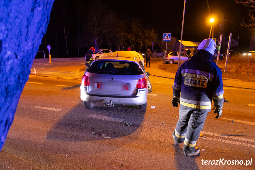 Wypadek w Krośnie, zderzenie dwóch samochodów