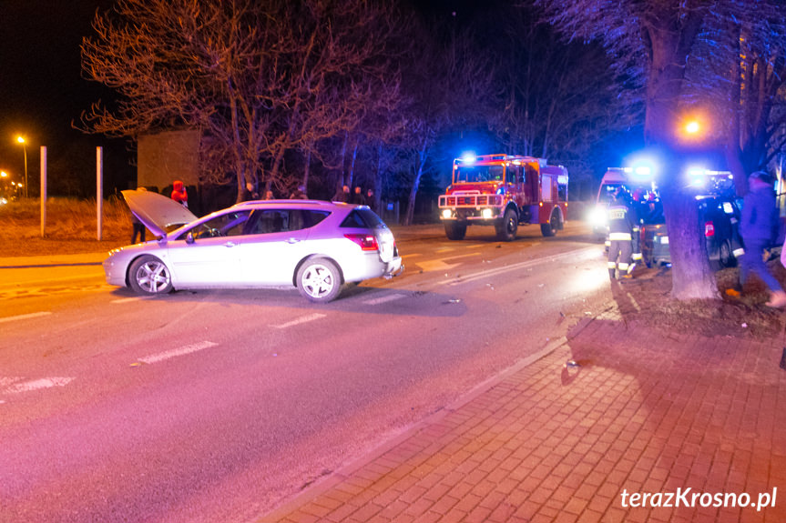 Wypadek w Krośnie, zderzenie dwóch samochodów