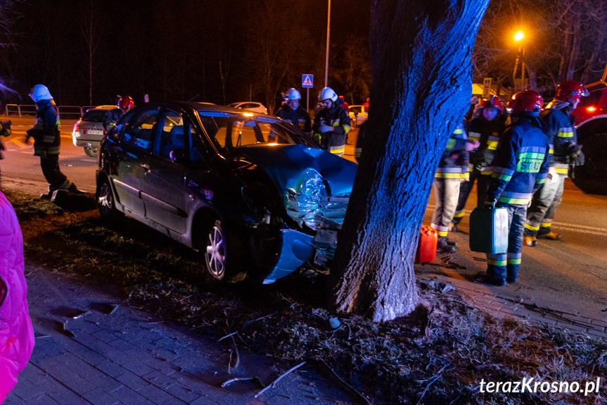 Wypadek w Krośnie, zderzenie dwóch samochodów