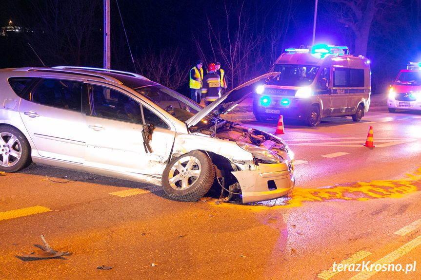 Wypadek w Krośnie, zderzenie dwóch samochodów