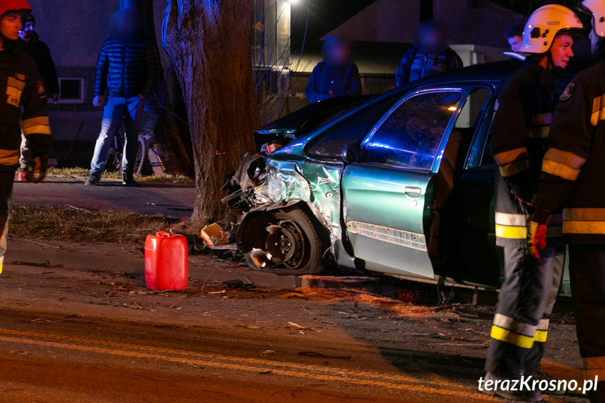 Wypadek w Krośnie, zderzenie dwóch samochodów