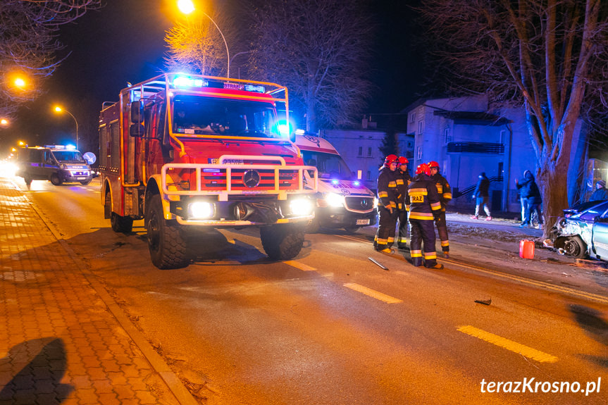 Wypadek w Krośnie, zderzenie dwóch samochodów