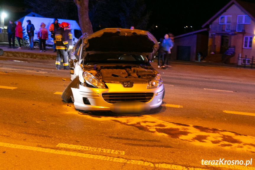 Wypadek w Krośnie, zderzenie dwóch samochodów