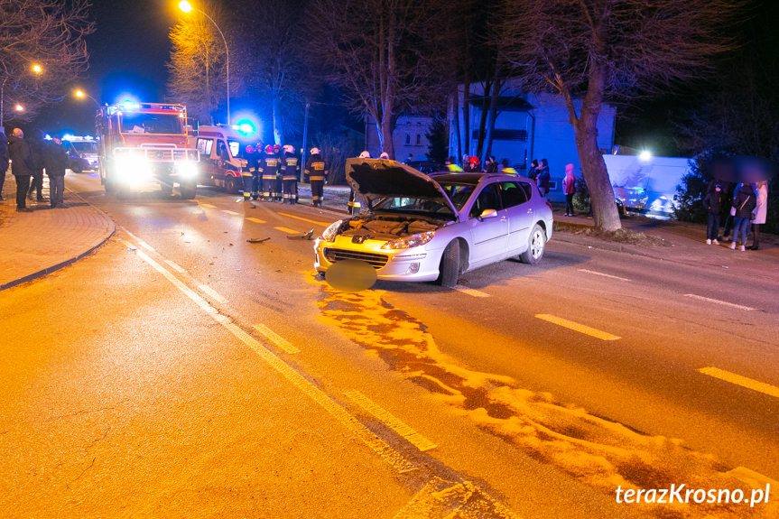 Wypadek w Krośnie, zderzenie dwóch samochodów