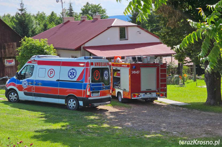 Wypadek w Łękach Dukielskich. Ciągnik przejechał mężczyznę