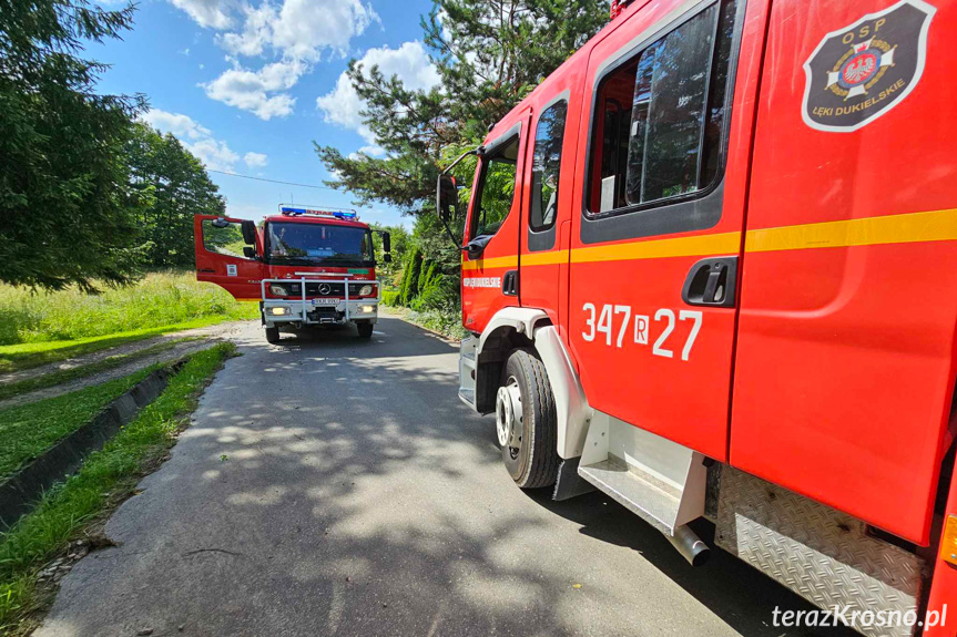 Wypadek w Łękach Dukielskich. Ciągnik przejechał mężczyznę