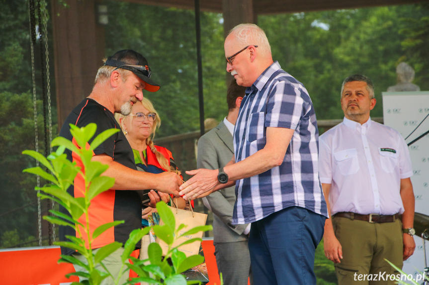 Zakończenie pleneru rzeźbiarskiego w Iwoniczu-Zdroju