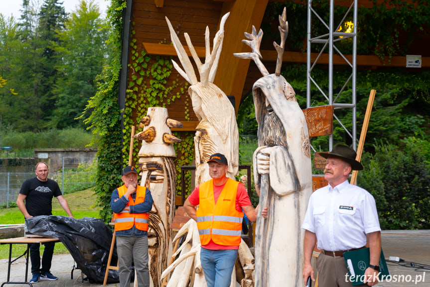 Zakończenie pleneru rzeźbiarskiego w Iwoniczu-Zdroju