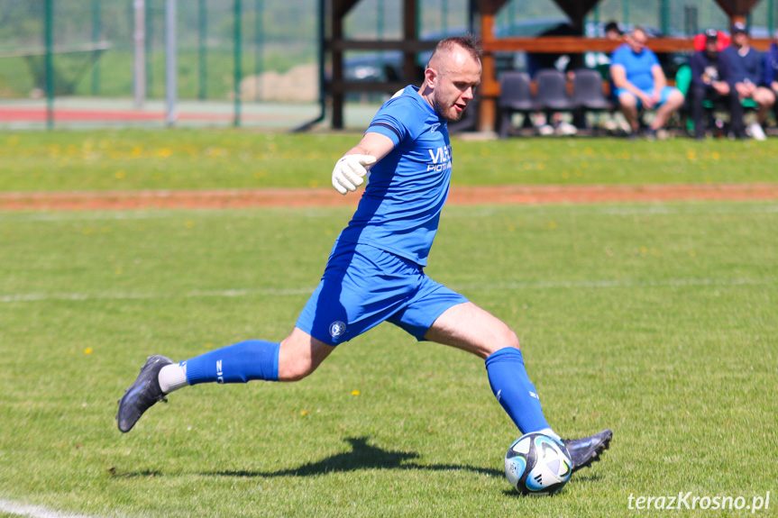 Zamczysko Odrzykoń - LKS Skołyszyn 3-0