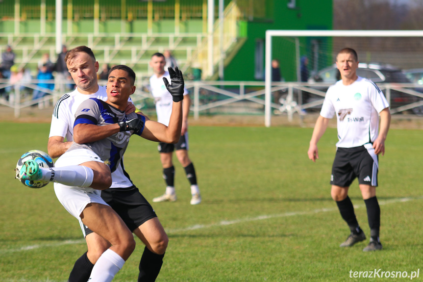 Zamczysko Odrzykoń - Nafta Splast Jedlicze 0-0