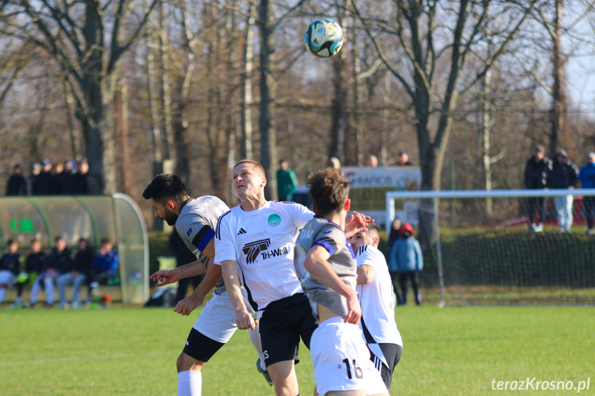 Zamczysko Odrzykoń - Nafta Splast Jedlicze 0-0