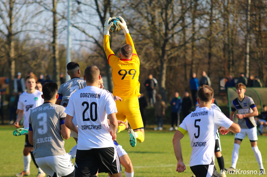 Zamczysko Odrzykoń - Nafta Splast Jedlicze 0-0