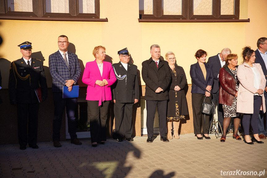 Żarnowiec. Przekazanie samochodów dla OSP