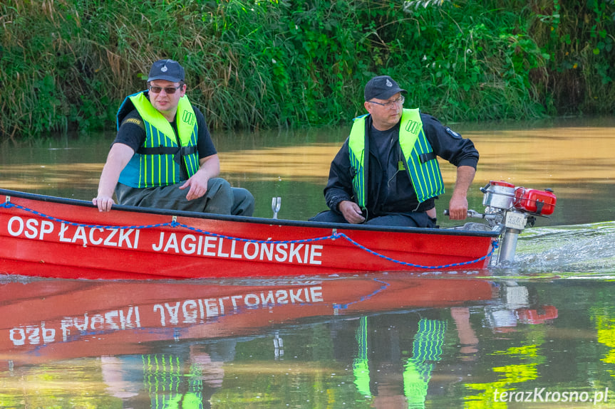 Zawody kajakowe w Wojkówce