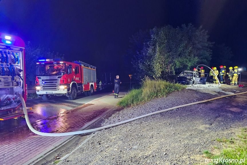 Zboiska. Pożar samochodu