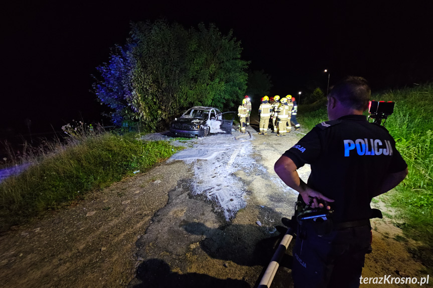 Zboiska. Pożar samochodu