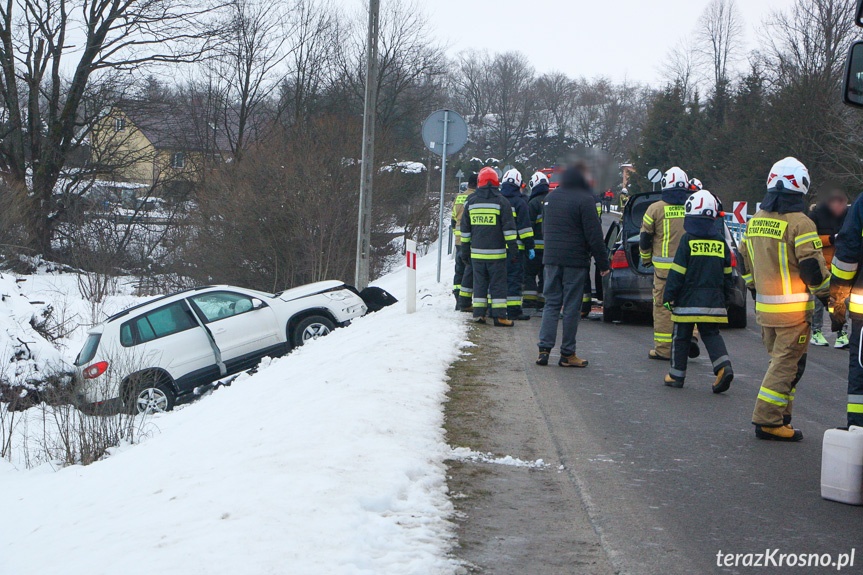 Zderzenie BMW i volkswagena w Jaśliskach