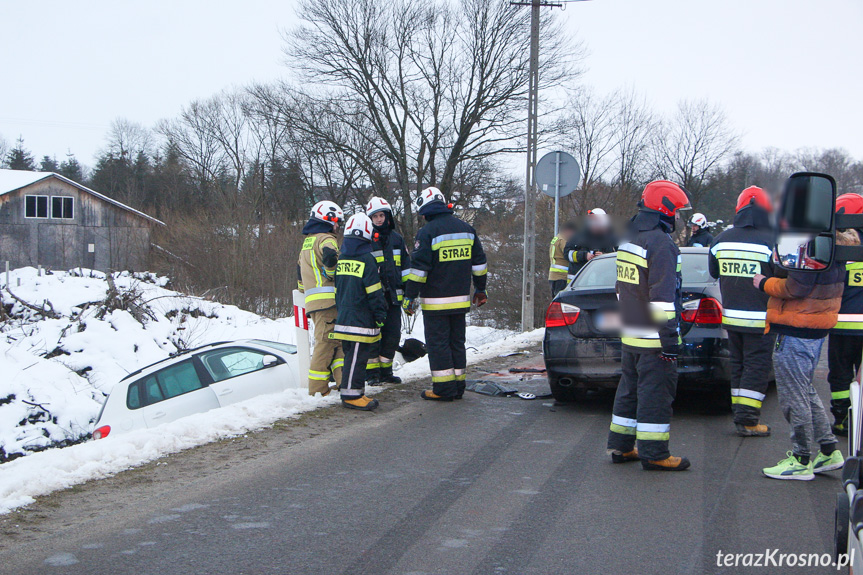 Zderzenie BMW i volkswagena w Jaśliskach