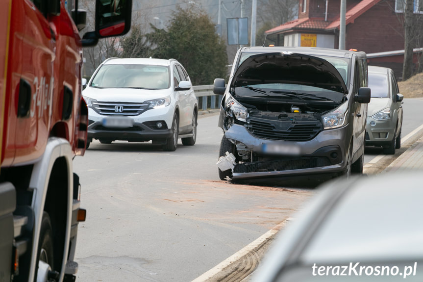 Zderzenie busa i osobówki w Iwoniczu-Zdroju