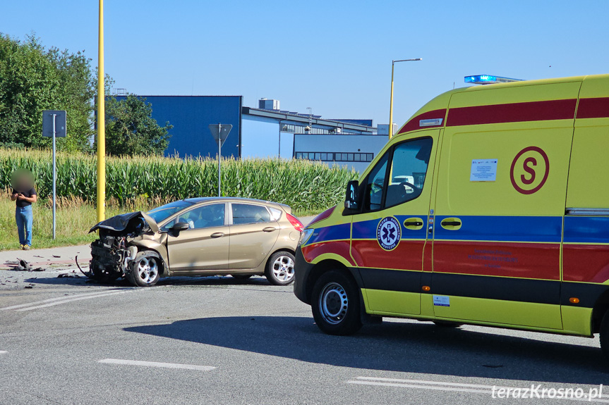 Zderzenie busa i osobówki w Krośnie