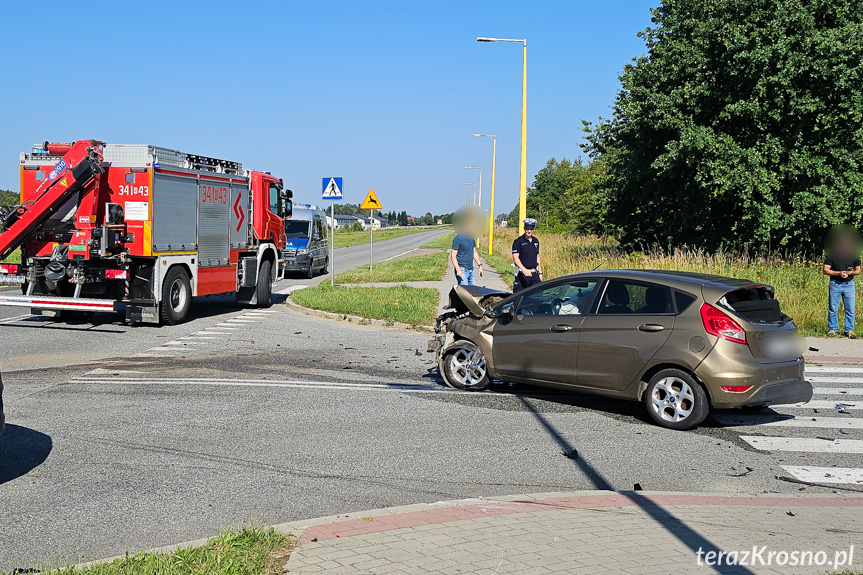 Zderzenie busa i osobówki w Krośnie