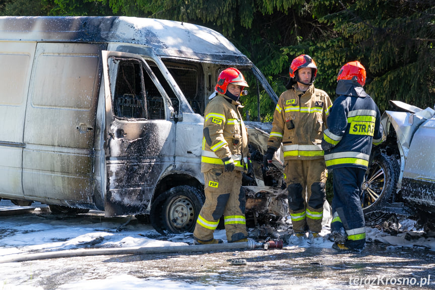 Zderzenie busa z samochodem osobowym w Odrzykoniu