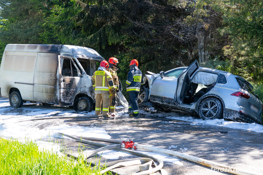 Zderzenie busa z samochodem osobowym w Odrzykoniu