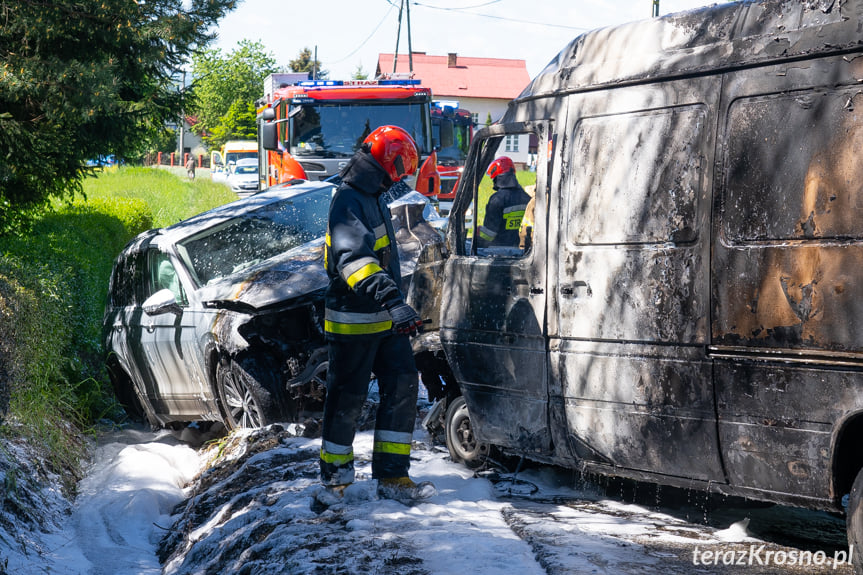 Zderzenie busa z samochodem osobowym w Odrzykoniu