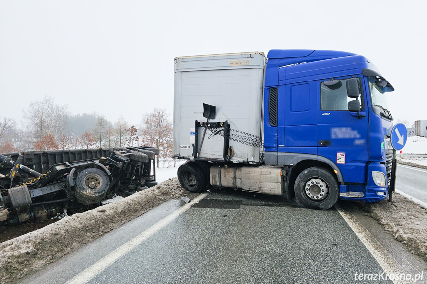 Zderzenie dwóch ciężarówek w Barwinku