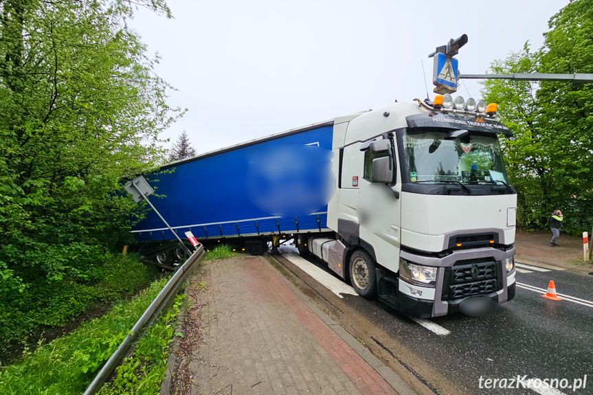 Zderzenie dwóch ciężarówek w Zboiskach