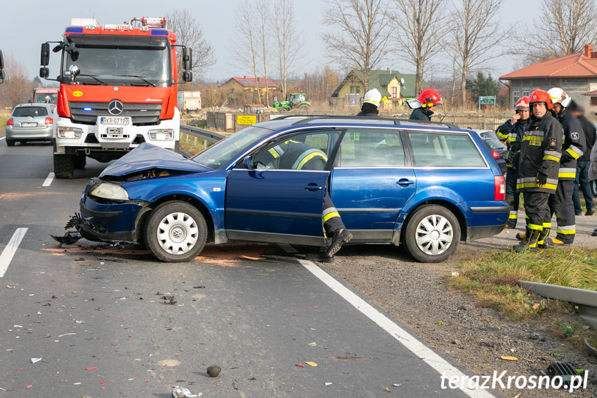 Zderzenie dwóch osobówek w Targowiskach