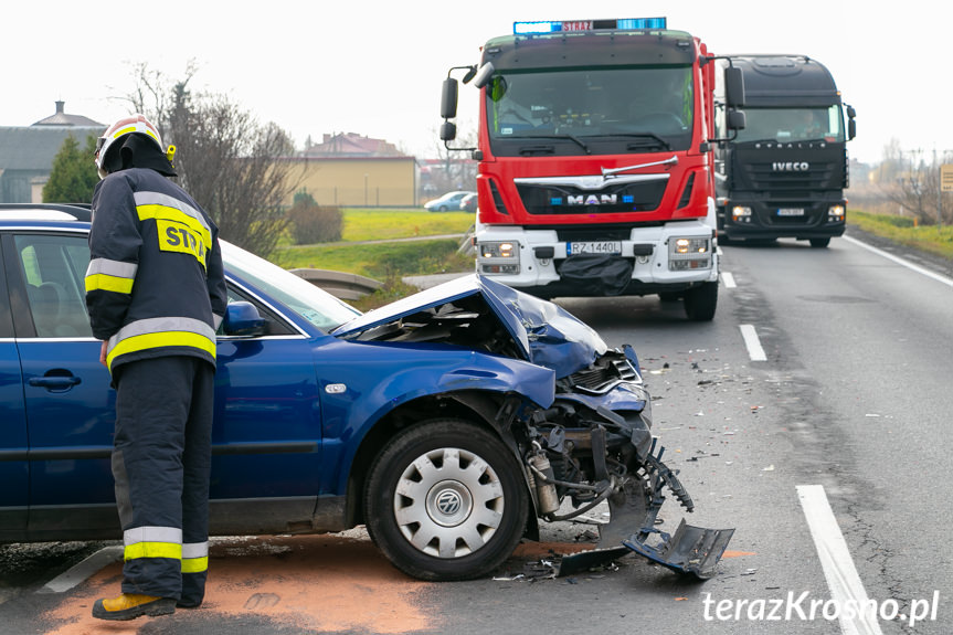 Zderzenie dwóch osobówek w Targowiskach