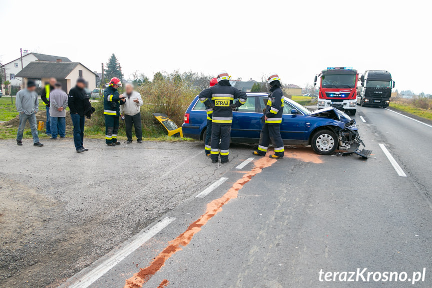 Zderzenie dwóch osobówek w Targowiskach