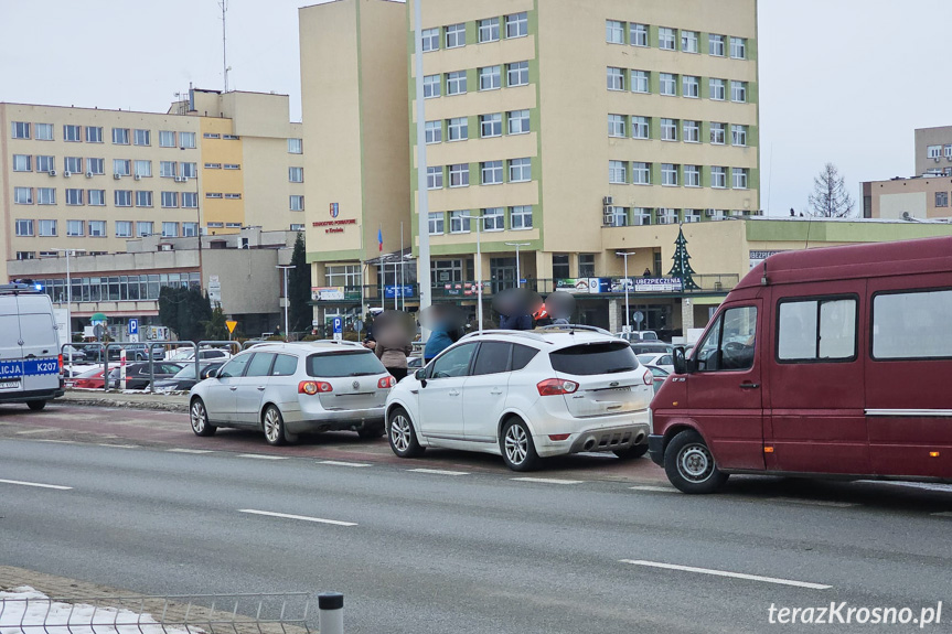 Zderzenie dwóch samochodów na Bieszczadzkiej