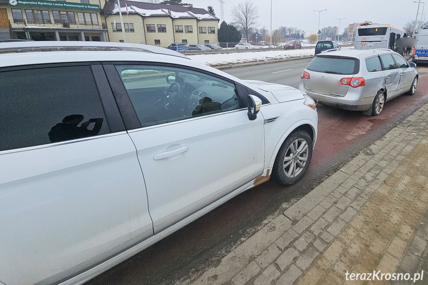 Zderzenie dwóch samochodów na Bieszczadzkiej