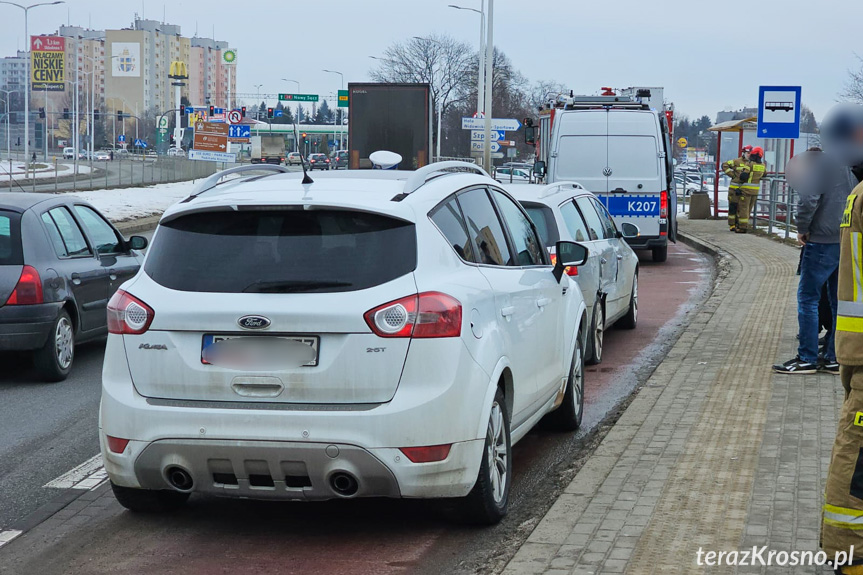 Zderzenie dwóch samochodów na Bieszczadzkiej