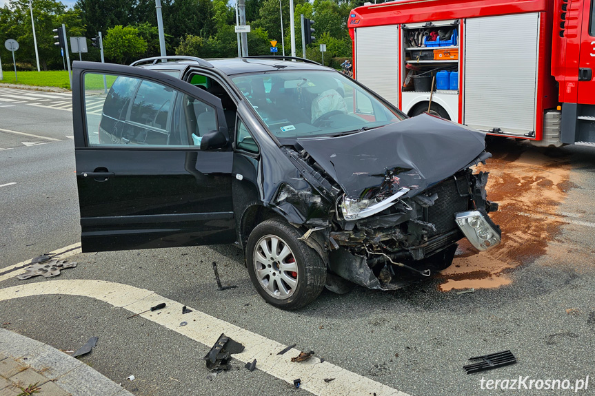 Zderzenie dwóch samochodów na Bieszczadzkiej