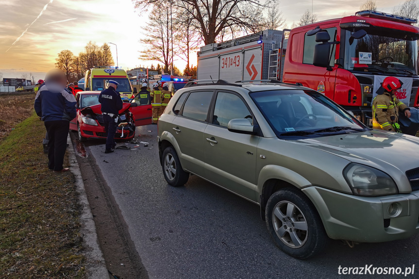 Zderzenie dwóch samochodów na Korczyńskiej