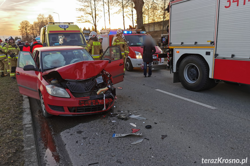 Zderzenie dwóch samochodów na Korczyńskiej