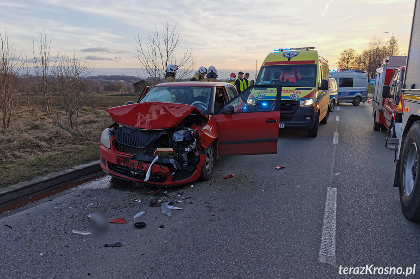 Zderzenie dwóch samochodów na Korczyńskiej