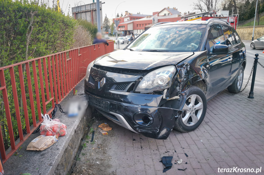 Zderzenie dwóch samochodów na Podwalu