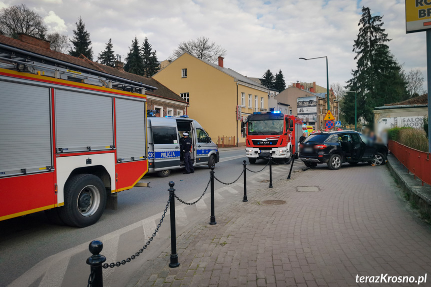 Zderzenie dwóch samochodów na Podwalu