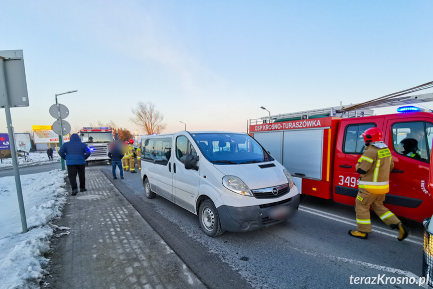 Zderzenie dwóch samochodów na Zręcińskiej