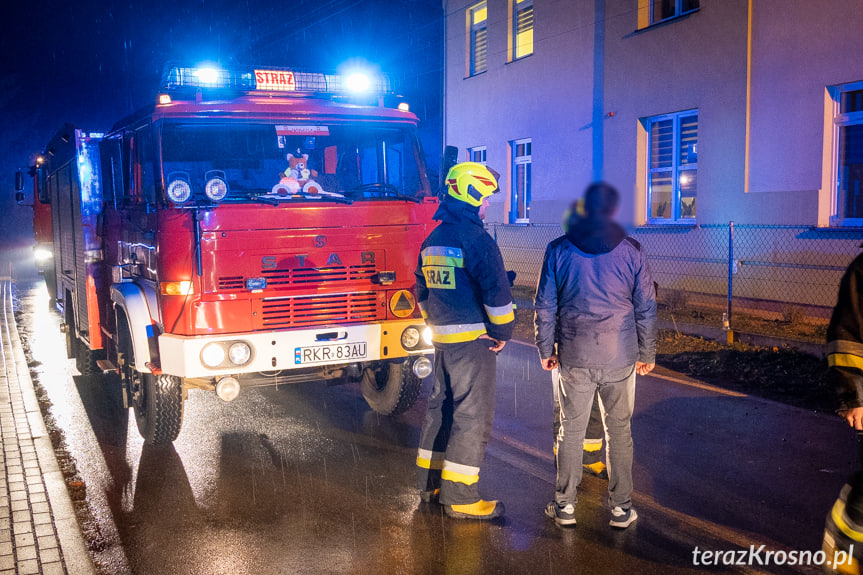 Zderzenie dwóch samochodów osobowych we Wróbliku Królewskim