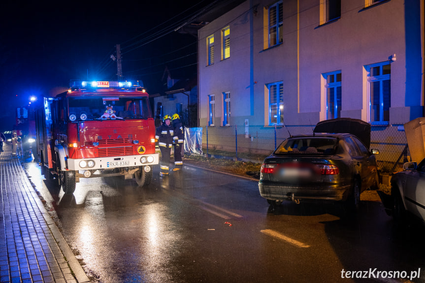 Zderzenie dwóch samochodów osobowych we Wróbliku Królewskim